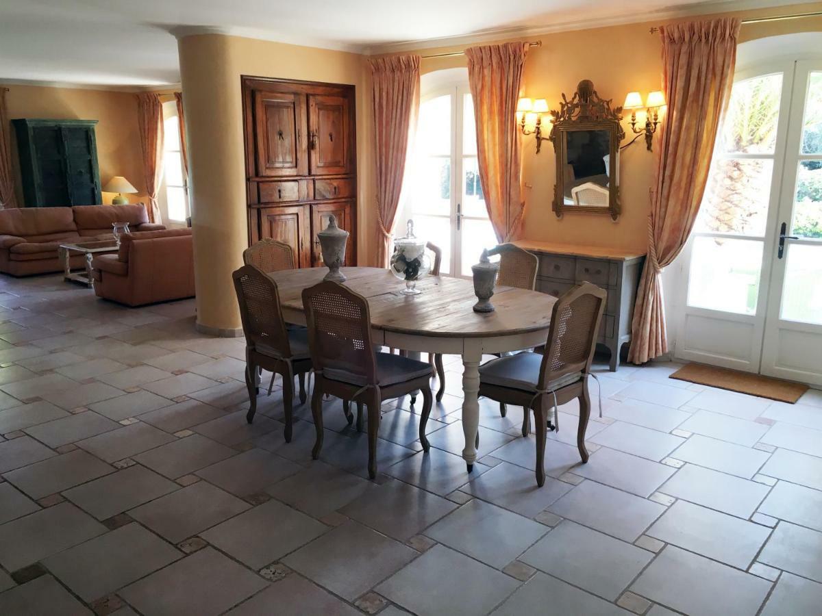 Bed and Breakfast Le Champmazet Ла Рокет-Сюр-Сиань Экстерьер фото