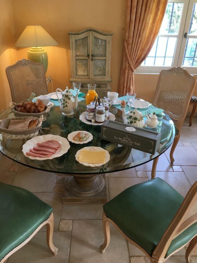 Bed and Breakfast Le Champmazet Ла Рокет-Сюр-Сиань Экстерьер фото