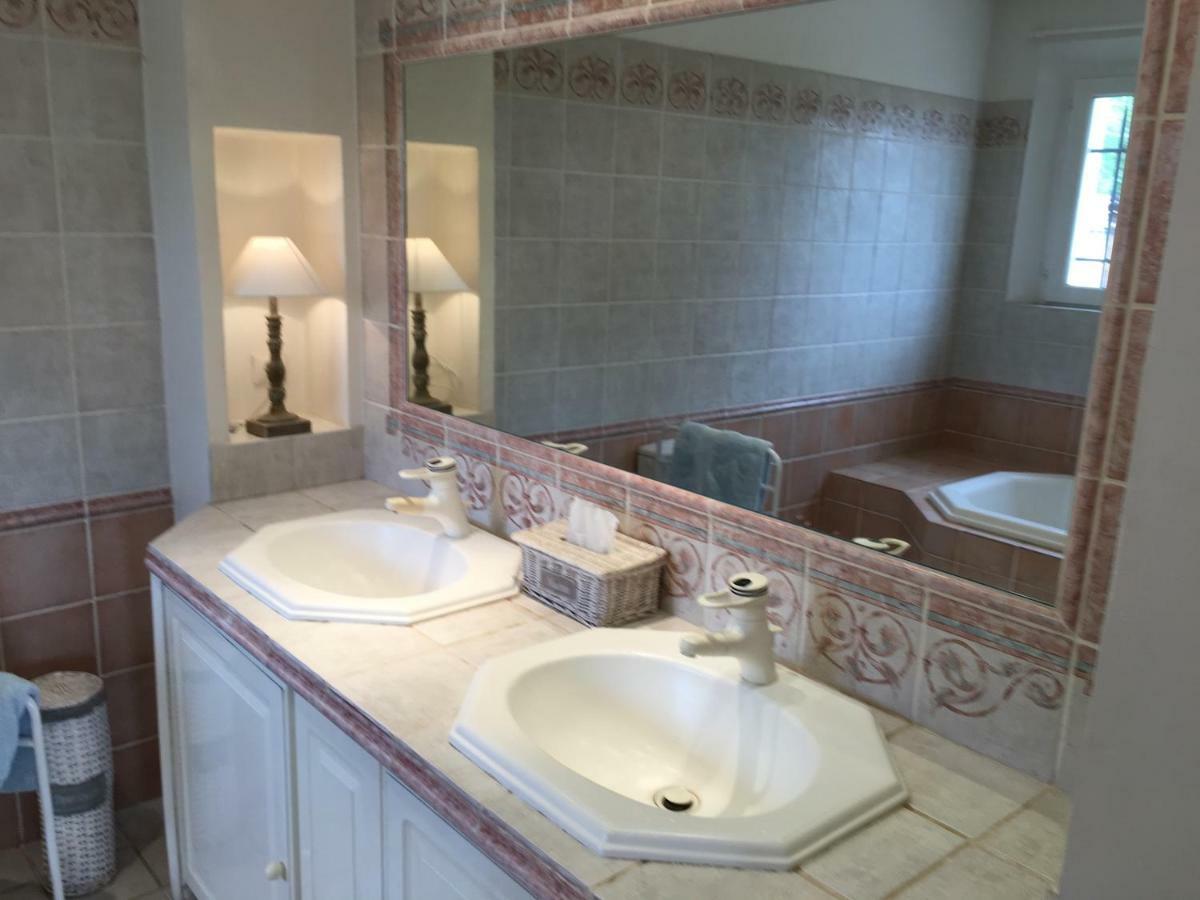 Bed and Breakfast Le Champmazet Ла Рокет-Сюр-Сиань Экстерьер фото